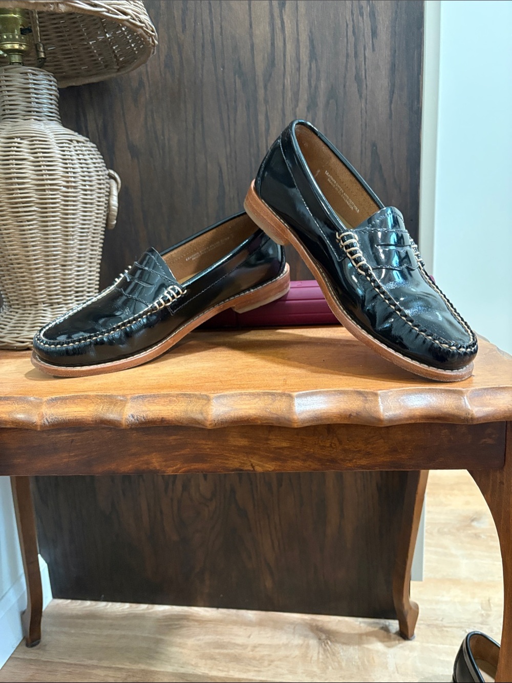G.H. Bass & Co. Black Patent Penny Loafers Women’s 6.5 - Picture 2 of 5